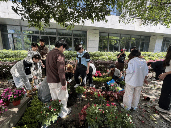 【喜迎校庆】花境献礼，匠心育人：《花卉学实验》课程以专业实践致敬校庆华诞